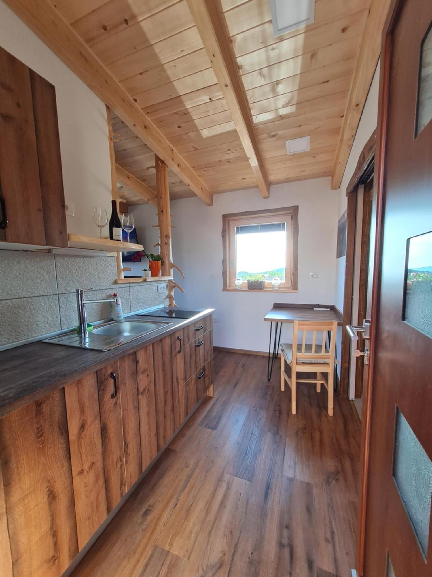 Panorama Glamping Vipavska Dolina Dobravlje Exterior foto